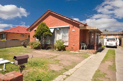 STYLED FOR FAMILY LIVING Picture