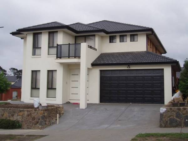 STYLISH FAMILY LIVING Picture 1