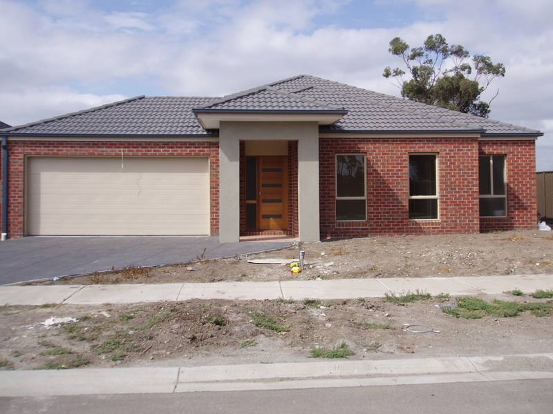 Brand New Home, Excellent Location Picture 1