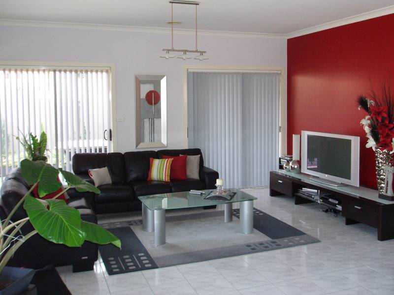 Fully Established Home. Picture 3