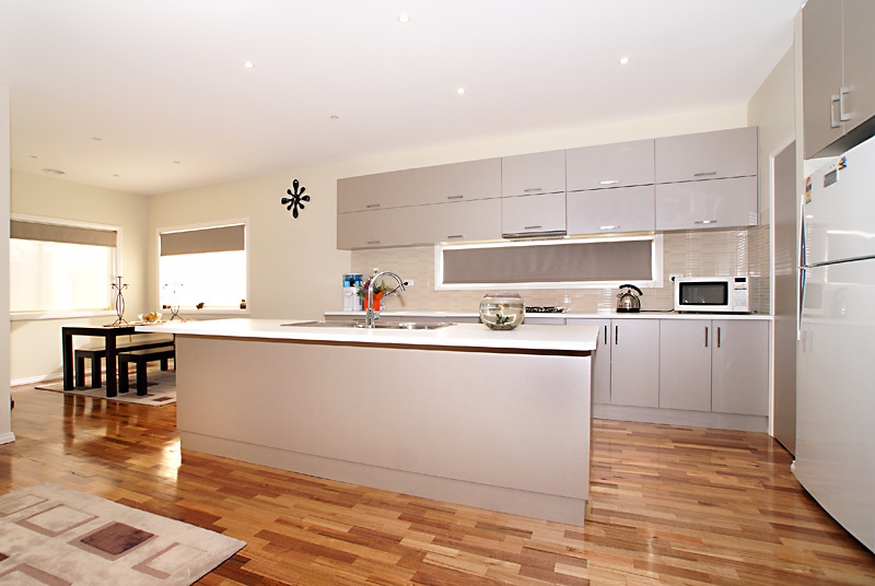 Move Straight in and Enjoy. Picture 2