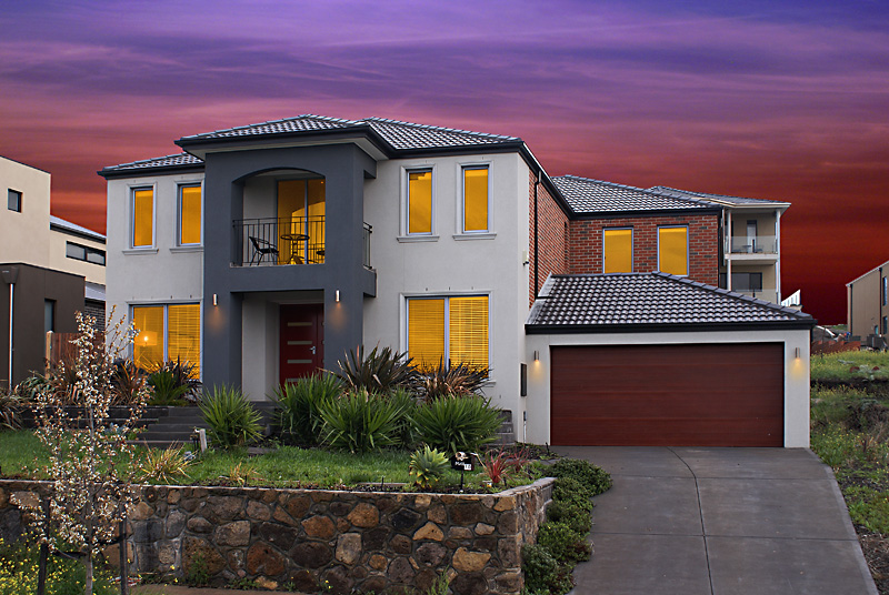 SOPHISTICATED & VERSATILE Picture 1