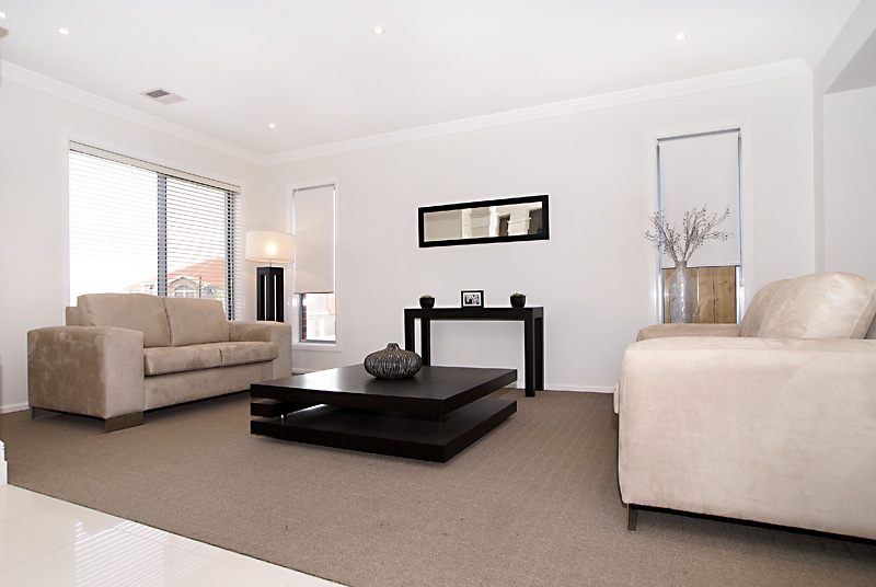 SOPHISTICATED & VERSATILE Picture 3