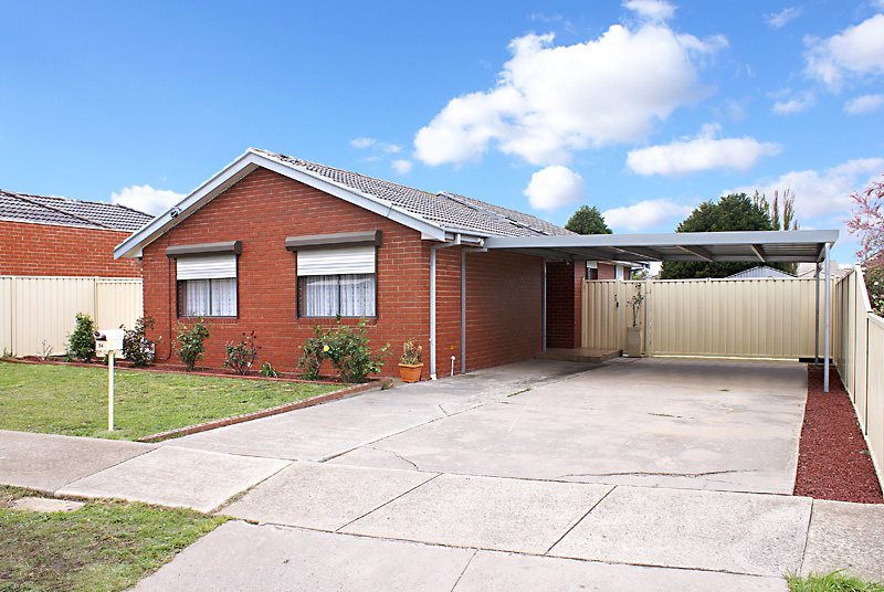 An Affordable First Home on Large Block of Land Approx 665 square metres. Picture 1