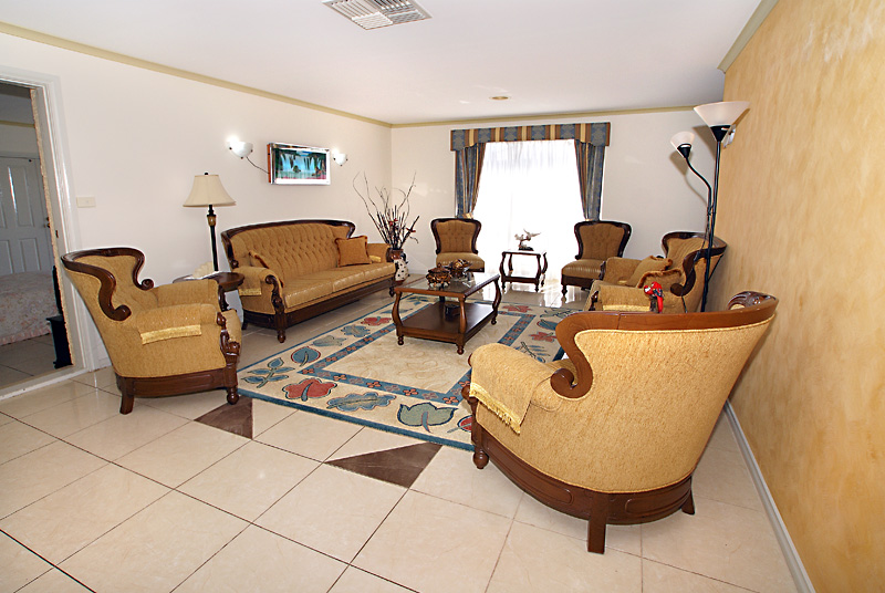 We found it 5 bedrooms. Picture 2