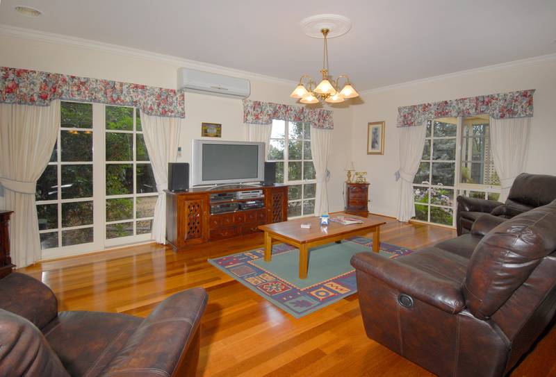 CLASSIC VICTORIAN CHARMER Picture CLASSIC VICTORIAN CHARMER Picture