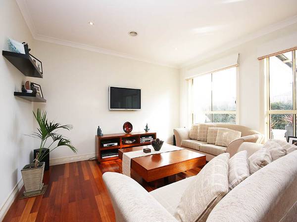 CONTEMPORARY LIVING AT IT'S BEST Picture 2