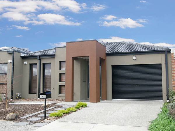 EASY COMTEMPORARY LIVING Picture 1