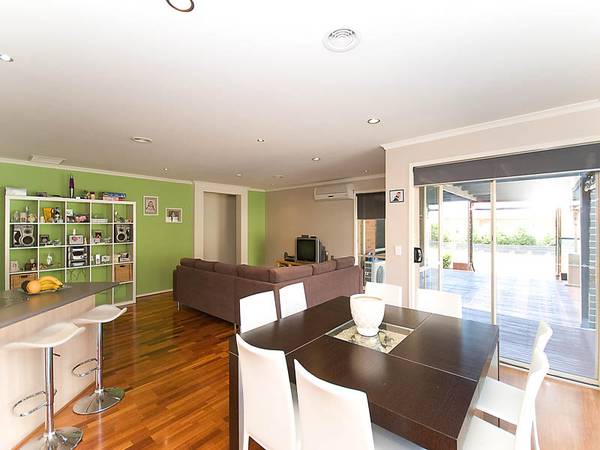 FABULOUS FAMILY LIVING Picture