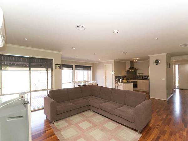 FABULOUS FAMILY LIVING Picture