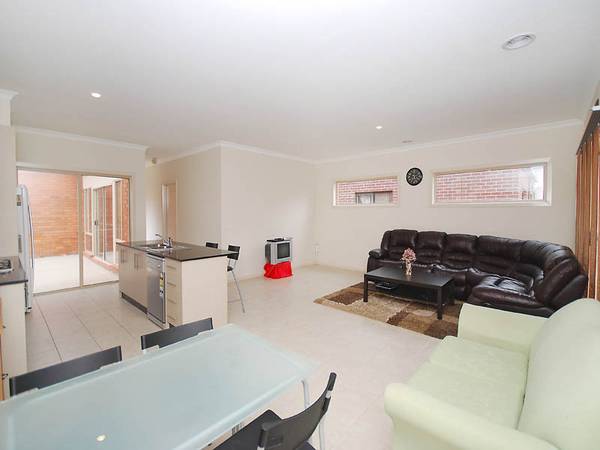 FIRST HOME BUYERS LOOK NO FURTHER! Picture