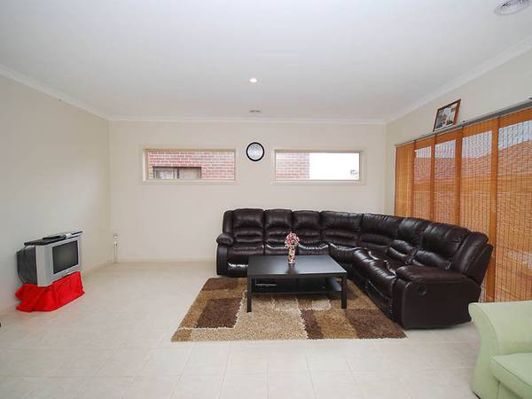 FIRST HOME BUYERS LOOK NO FURTHER! Picture