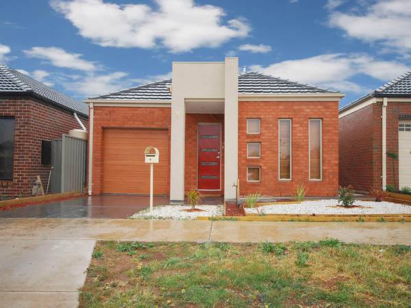 FIRST HOME BUYERS LOOK NO FURTHER! Picture 1