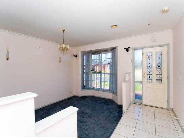 FIRST HOME/INVESTMENT OPPORTUNITY Picture 2