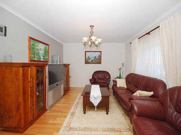 OPPORTUNITY IS KNOCKING LOUDLY Picture