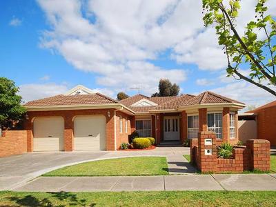 Superb Living In The Bellevue Estate Picture