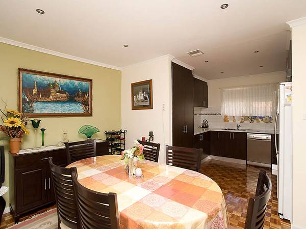 TOP TOWNHOUSE IN A GREAT LOCATION Picture TOP TOWNHOUSE IN A GREAT LOCATION Picture