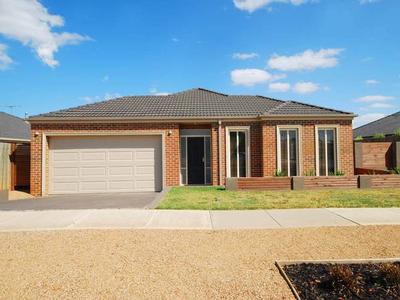 ULTRA MODERN FAMILY HOME Picture