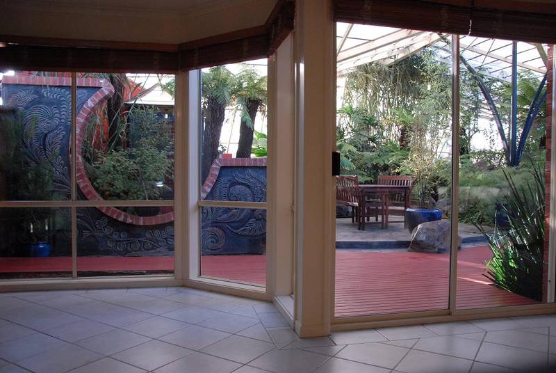 UNIQUE FAMILY HOME Picture