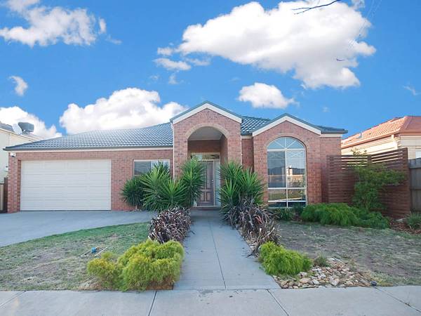 SPACIOUS FAMILY RESIDENCE Picture 1