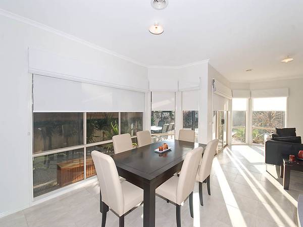 SPACIOUS FAMILY RESIDENCE Picture 2