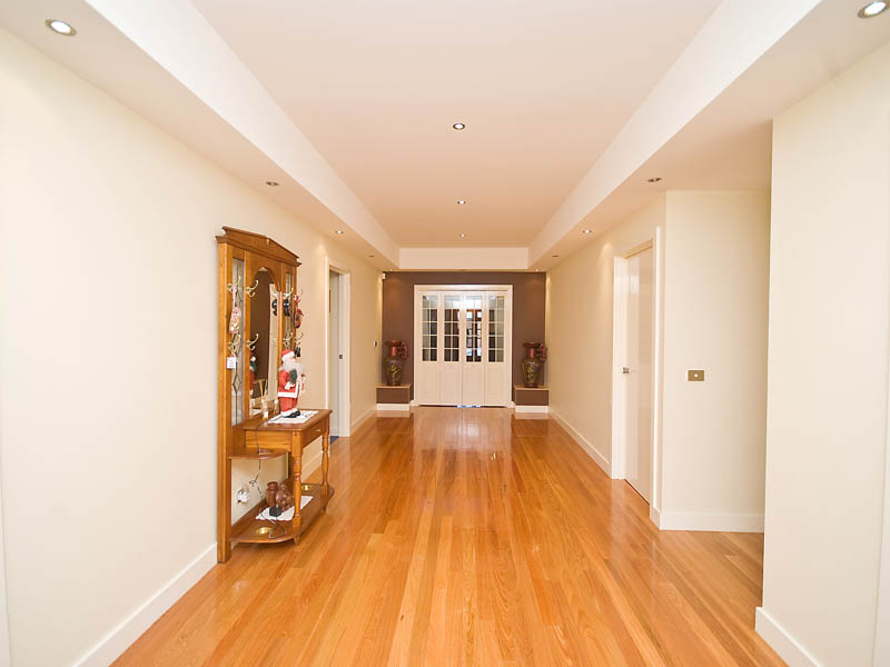 AN ABSOLUTE MASTERPEICE Picture 2