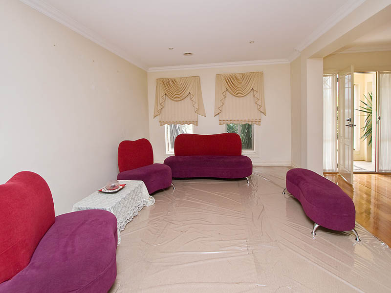 WHERE QUALITY MEETS THE EYE Picture 2