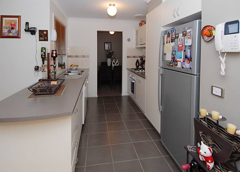 PERFECT FIRST HOME Picture 3