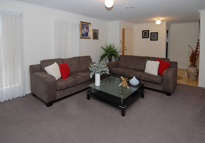 PERFECT FIRST HOME Picture 2