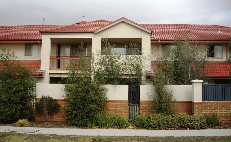 THE IDEAL FIRST HOME OR INVESTMENT AT WATERGARDENS MEWS Picture 1