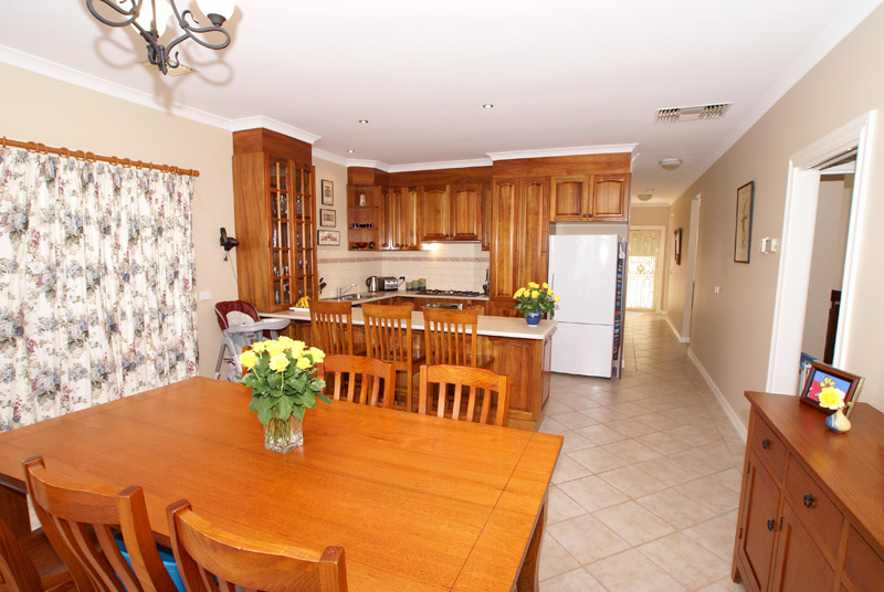 PRETTY AS A PICTURE Picture 2