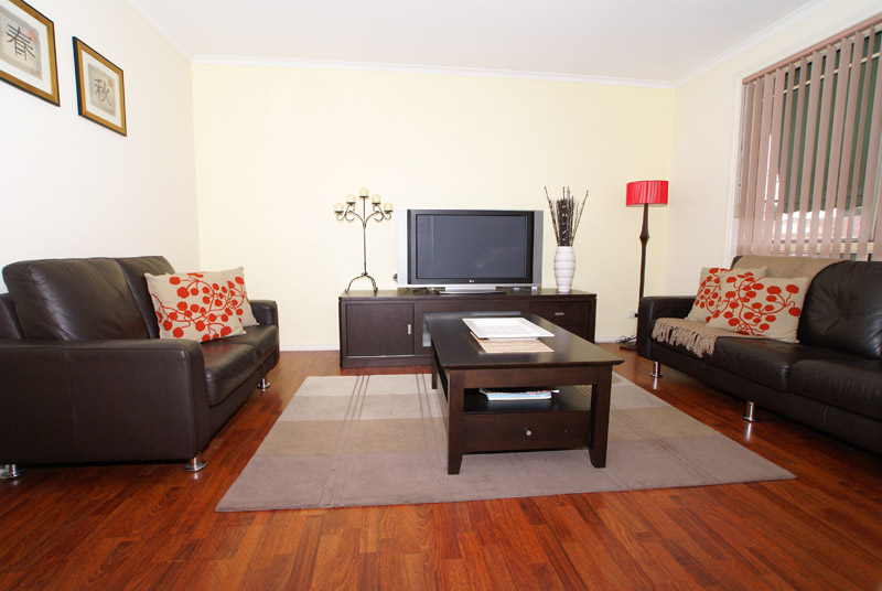 DELIGHTFUL VILLA IN A QUIET LOCATION Picture 3