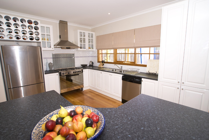 FAMILY LIVING AT ITS BEST! Picture 2