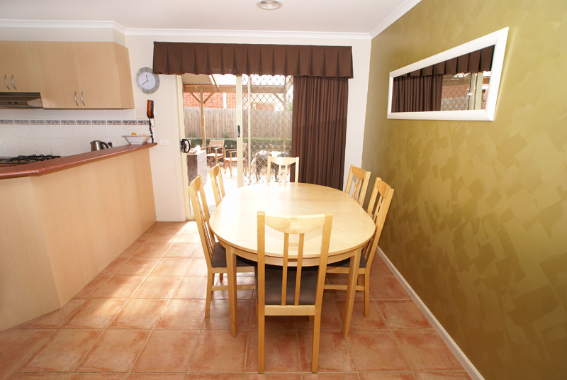 SUPERB FAMILY LIVING Picture 3