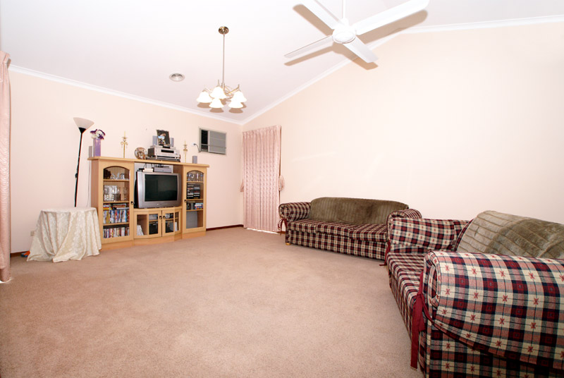 AFFORDABILITY IN TAYLORS LAKES Picture 2