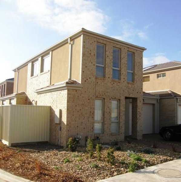 SUPERB BRAND NEW RESIDENCE Picture 1