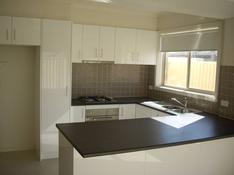 SUPERB BRAND NEW RESIDENCE Picture 2