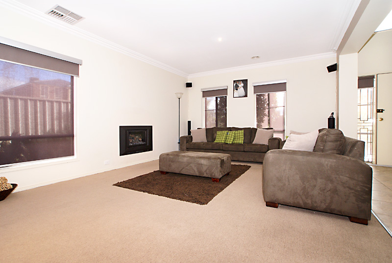 A TOUCH OF PARADISE Picture 2