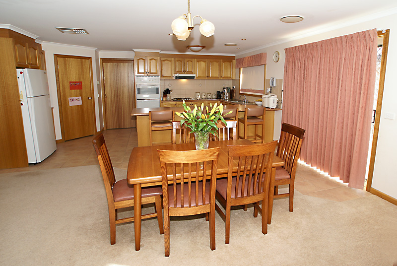 FIRST HOME BUYERS AND FAMILIES TAKE NOTE. Picture 3