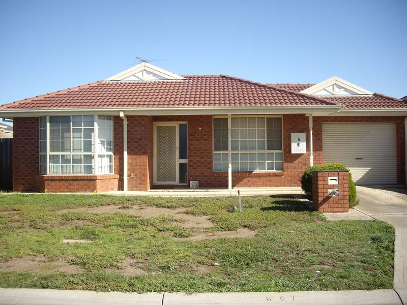 LIVE IN OR RENT OUT Picture 1