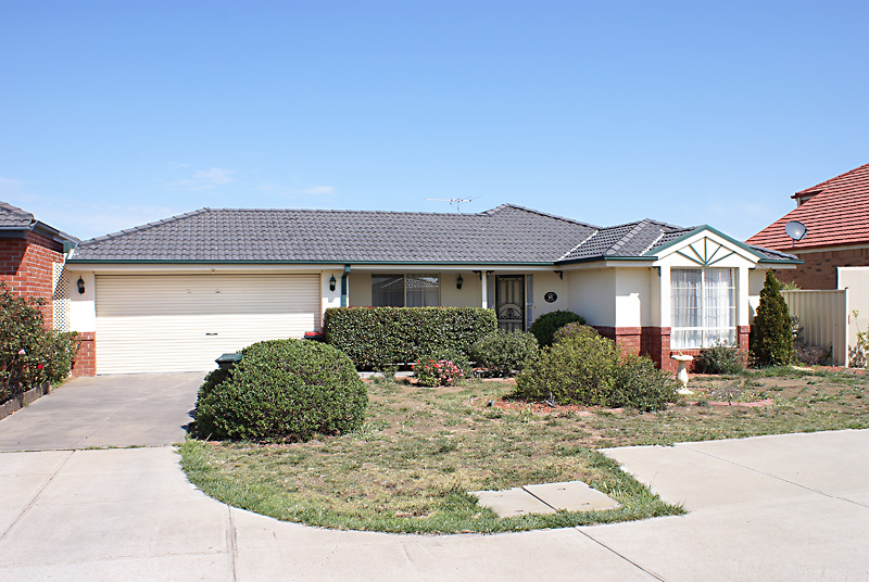 FAMILY HOME IN A QUIET LOCATION Picture 1