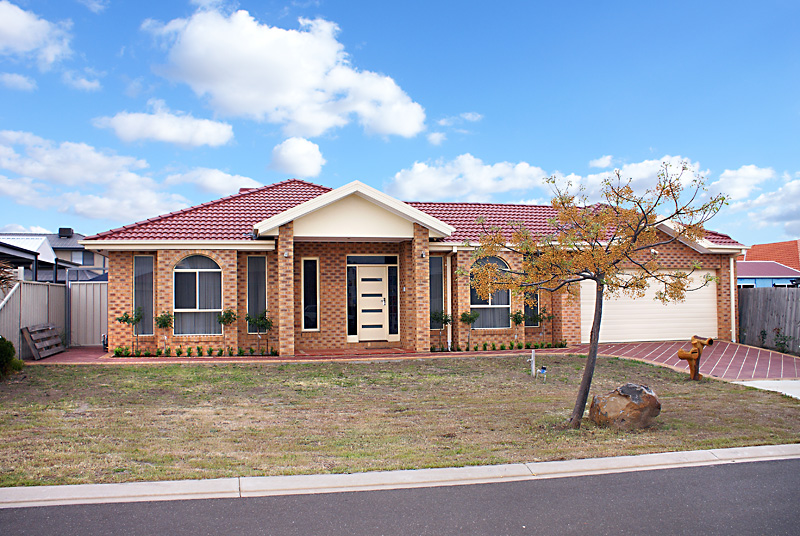 YOUR GRAND FAMILY HOME Picture 1