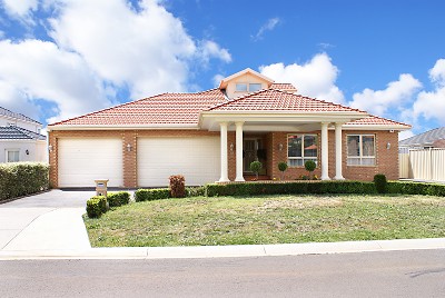 A MASTER BUILT HOME OF GRAND PROPORTIONS Picture A MASTER BUILT HOME OF GRAND PROPORTIONS Picture