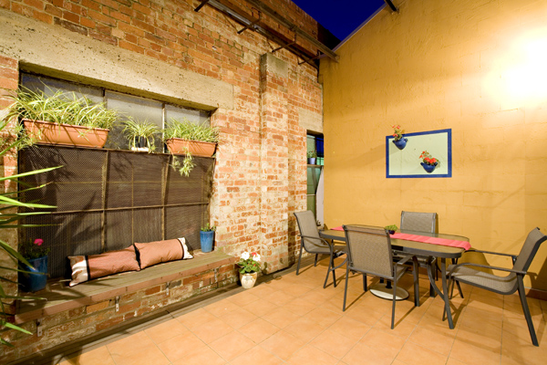 INVITING HOME PERFECT FOR ENTERTAINING Picture INVITING HOME PERFECT FOR ENTERTAINING Picture