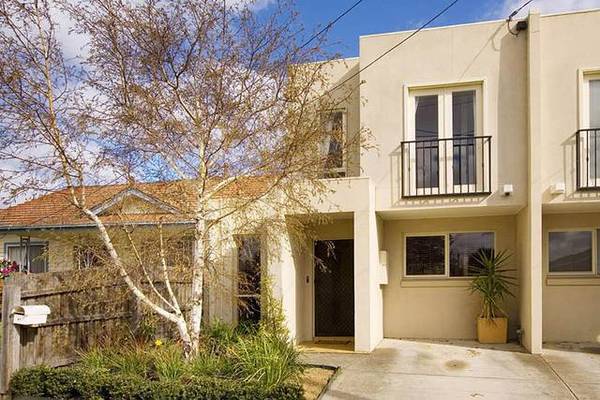 Sylish Double Storey Townhouse Picture Sylish Double Storey Townhouse Picture