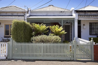 Spacious City Edge Classic Picture Spacious City Edge Classic Picture