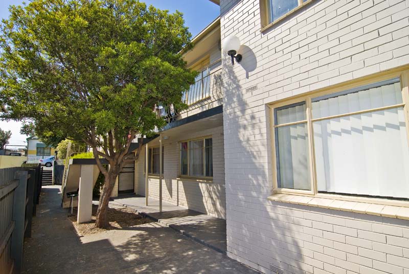 Perfect First home or Worry Free Investment Picture 1