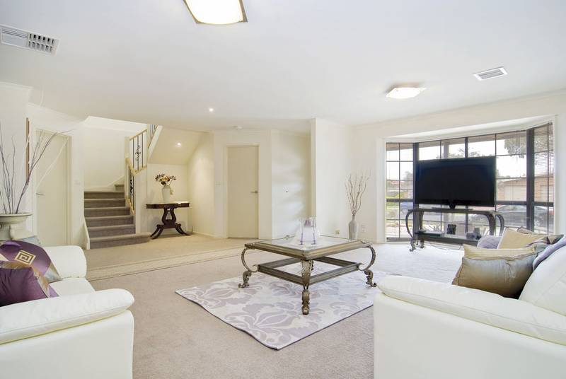 A SPACIOUS HOME SUITED TO LARGE FAMILY LIVING Picture 3