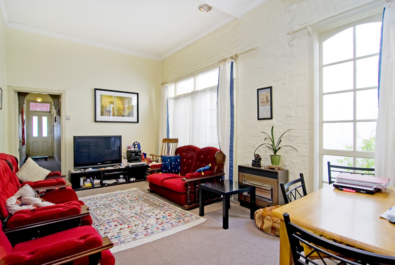 SINGLE FRONTED VICTORIAN TERRACE Picture 3