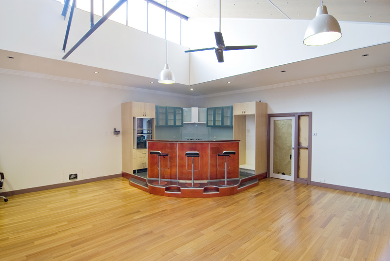 AN OUTSTANDING INVESTMENT Picture 2